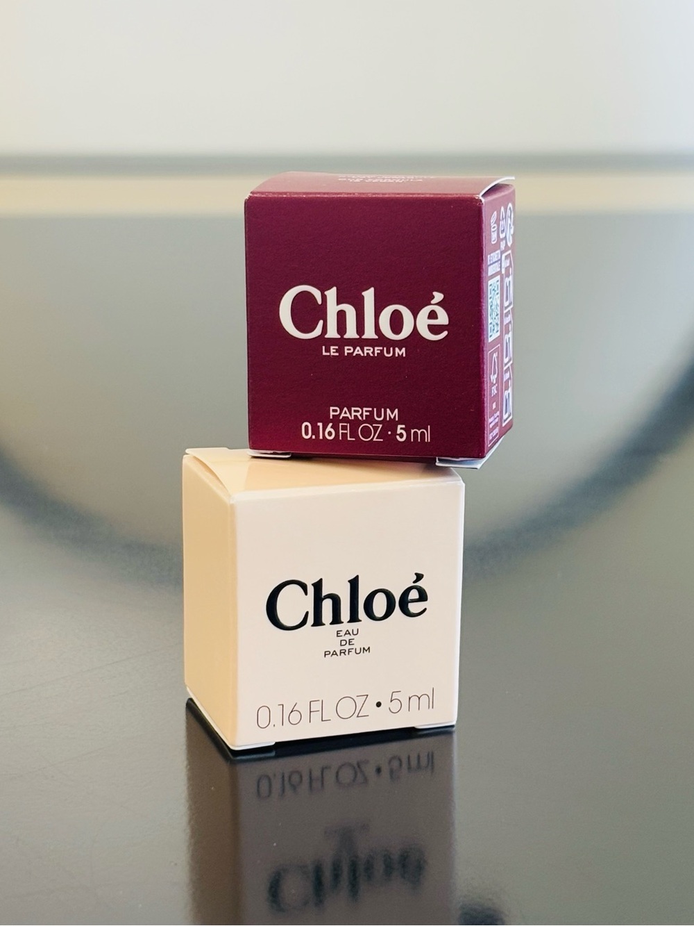 Miniature Chloe Fragrance Discovery Set with EDP and Le Par Samples - Picture 2 of 8